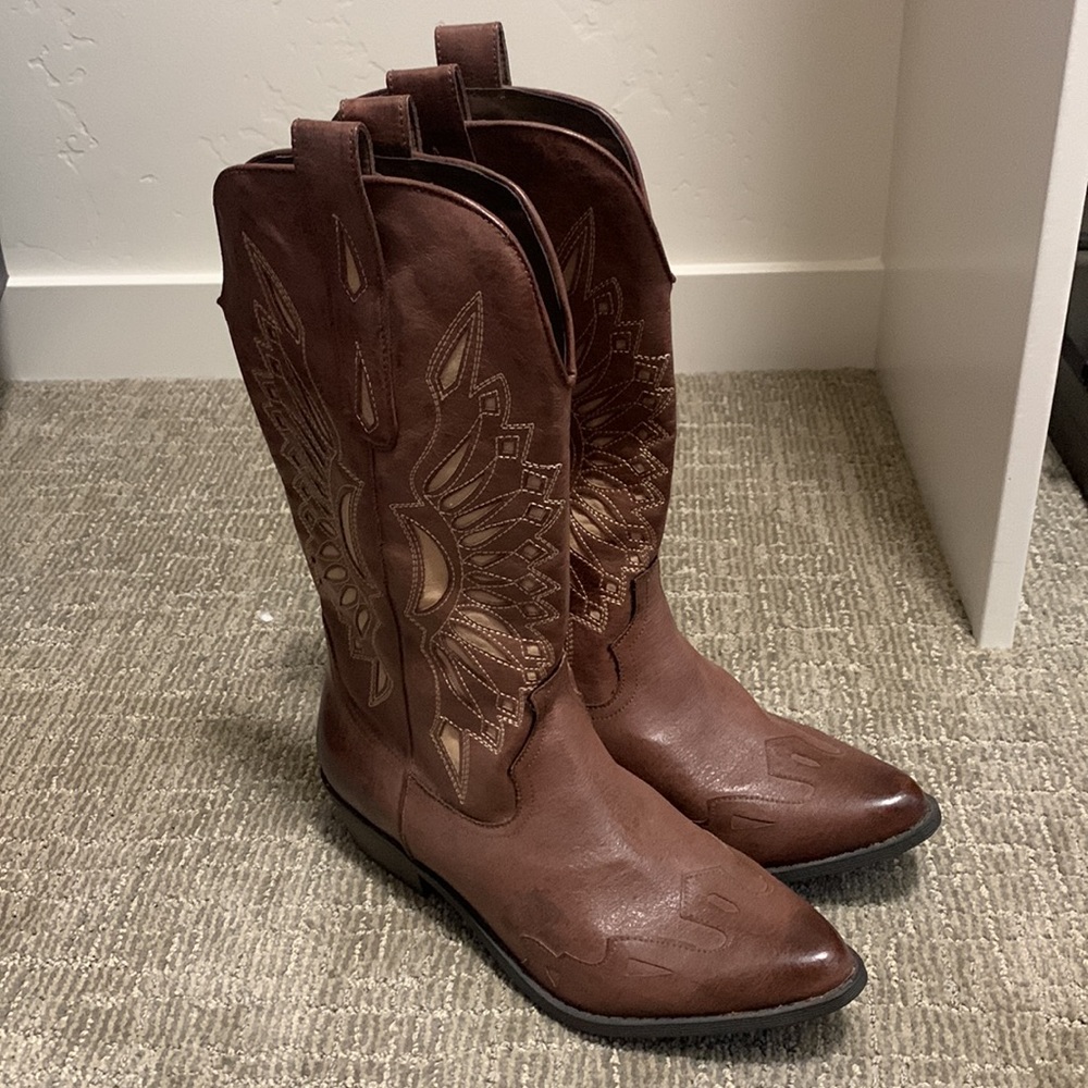 Never worn - cowboy boots